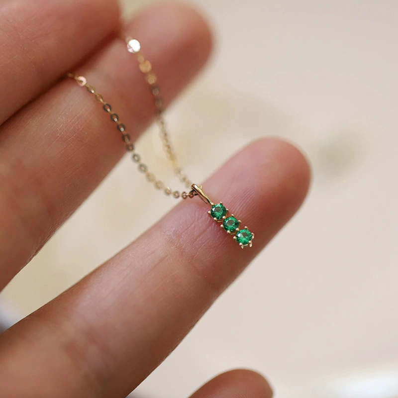 Three Emerald Zircon Necklace With A Single Character