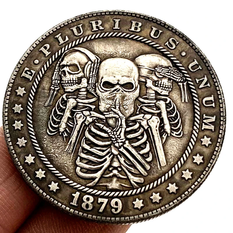 Roving Coin Three Skulls Brass Old Silver Medallion