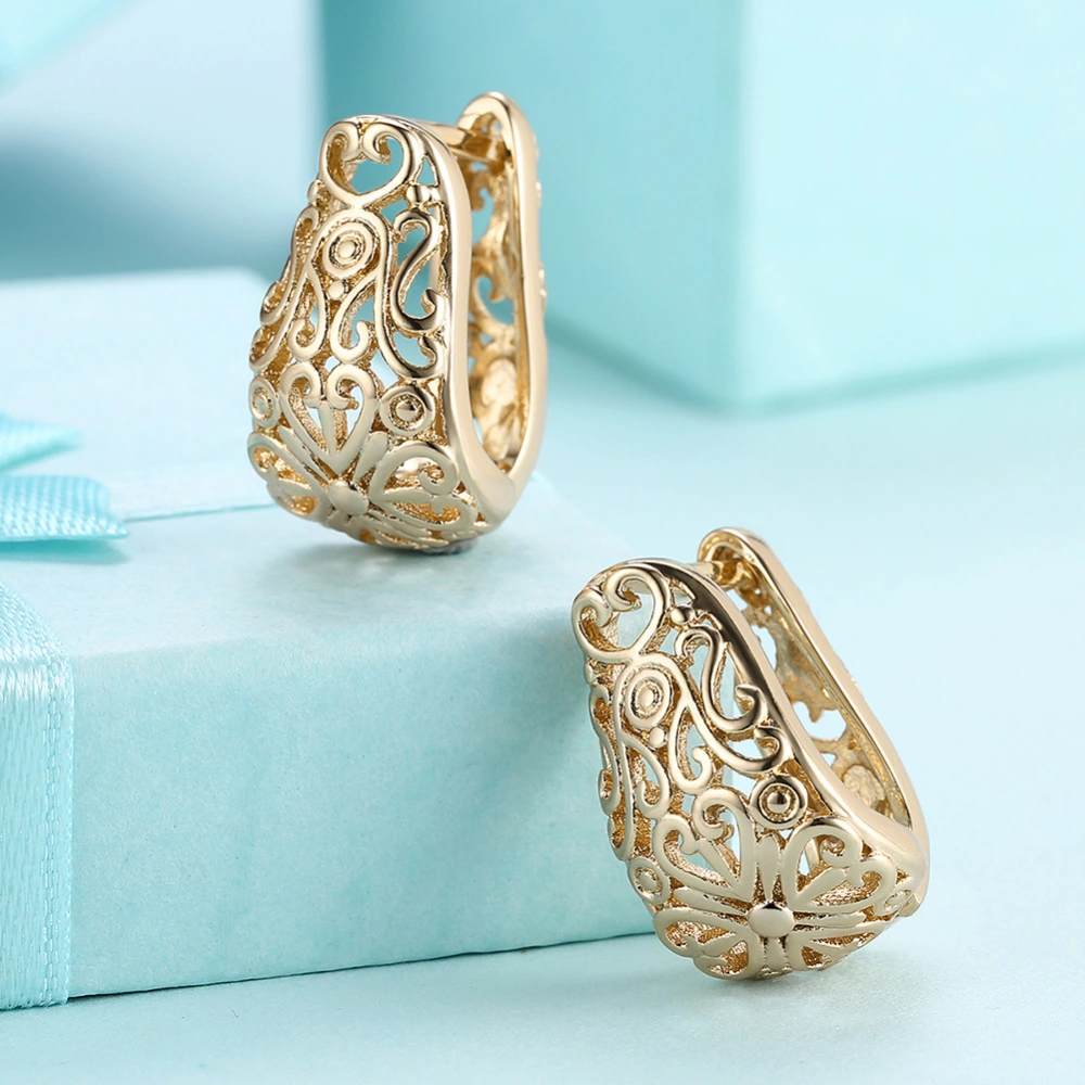 Best Seller In Europe And America Pattern Hollow Stud Earrings Ornament