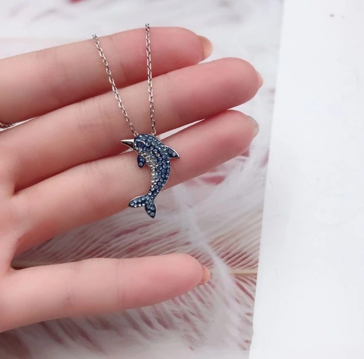 Gradual Flashing Blue Diamond Dolphin Female Necklace