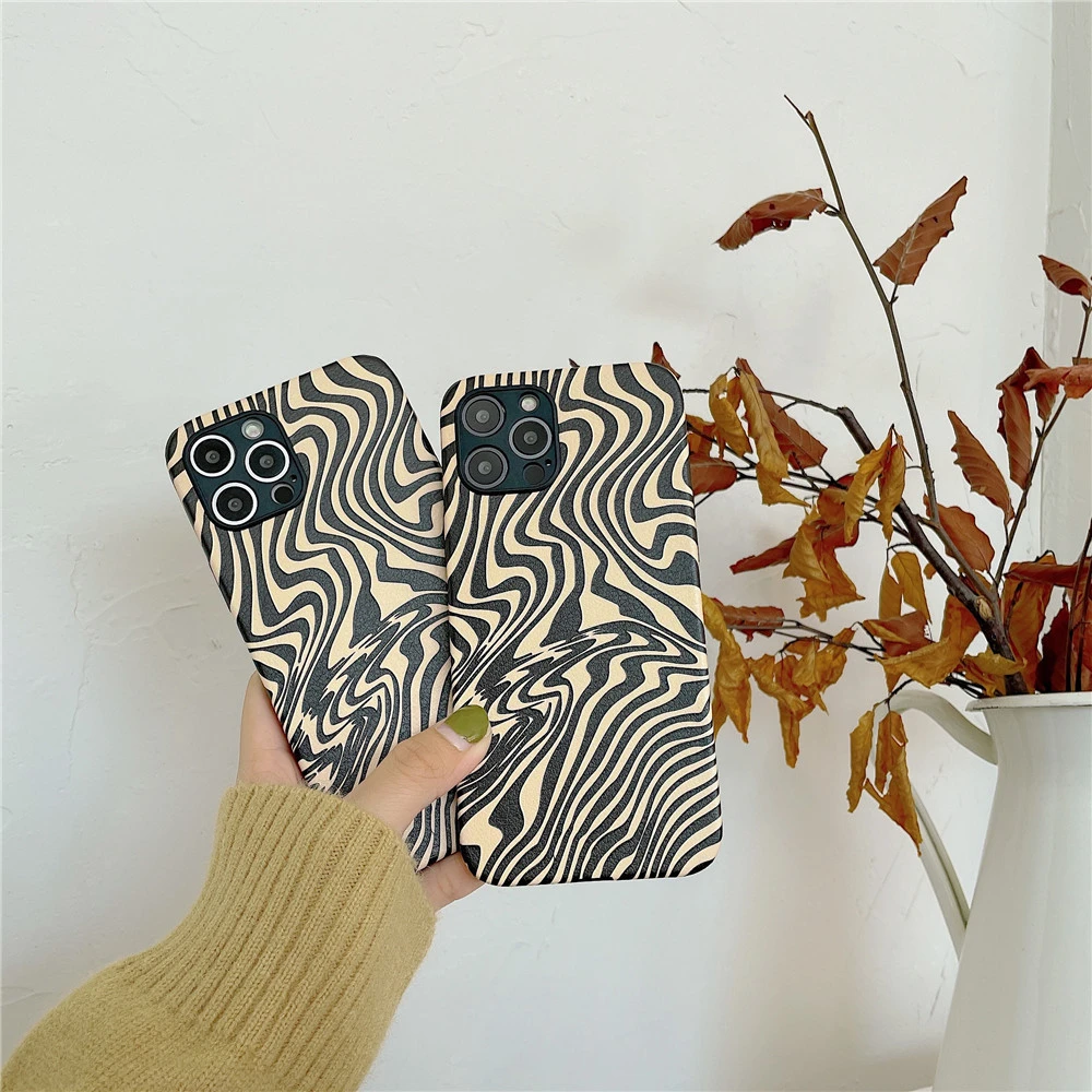 Black Wavy Pattern Phone Case