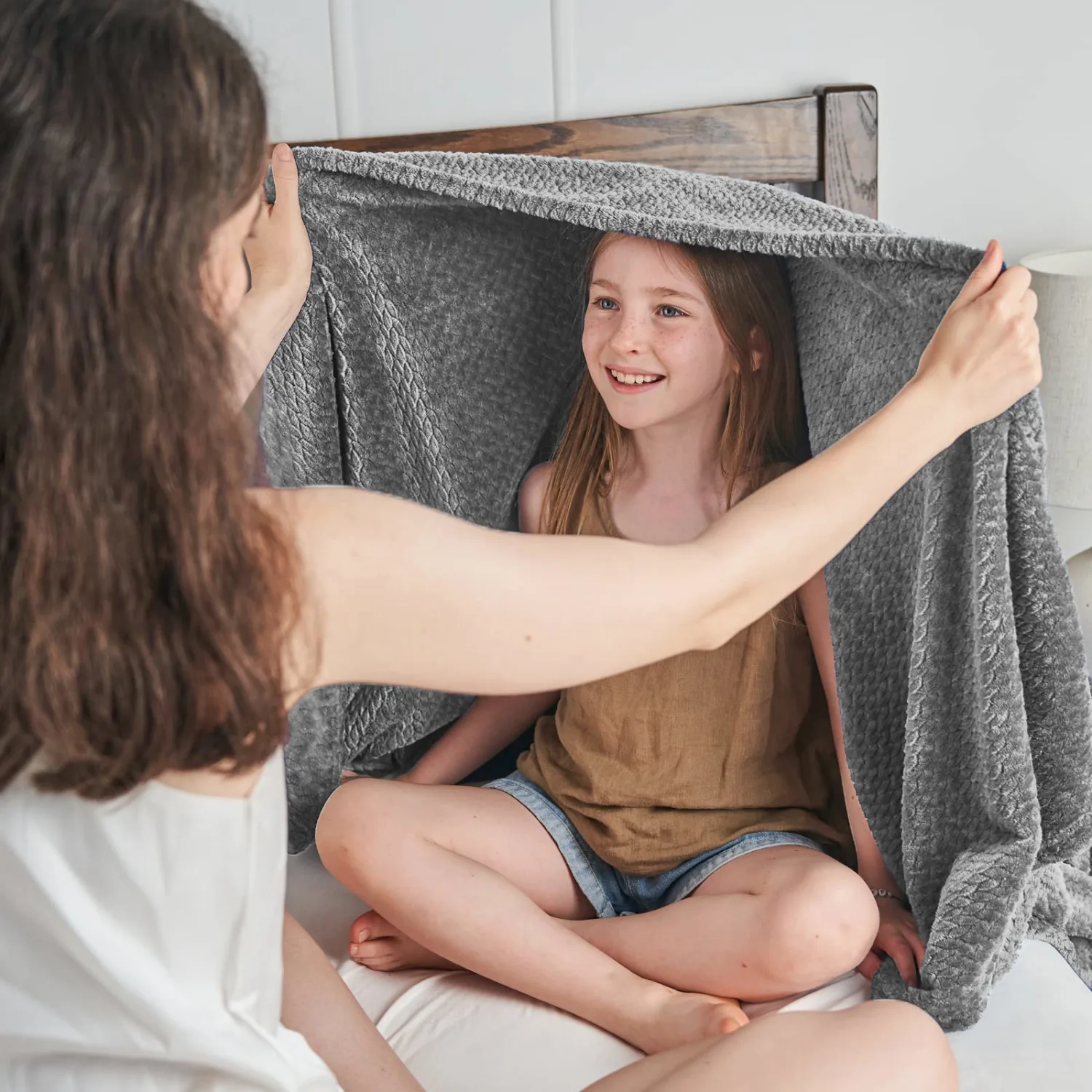 NEWCOSPLAY Super Soft Throw Blanket Grey Premium Silky Flannel Fleece Leaves Pattern Lightweight Bed Blanket All Season Use (Grey, Throw(50"x60"))