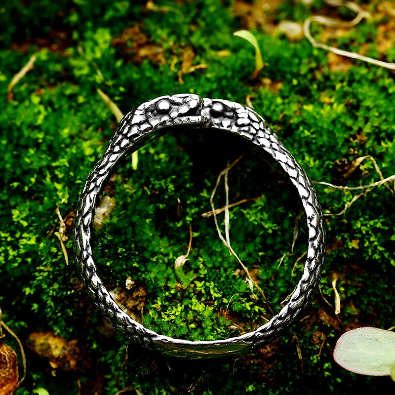 Snake Shaped Retro Domineering Animal Ring