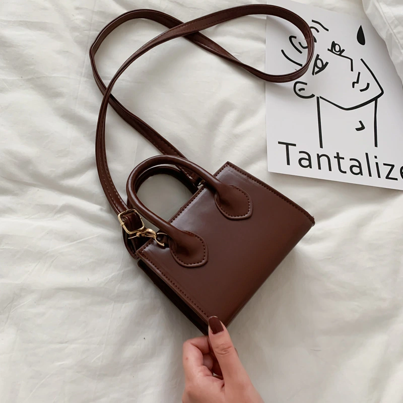 Popular bags 2023 new trendy Korean women's bag mini single shoulder Messenger ins all-match foreign style small square bag