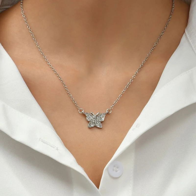 Fashion Diamond Inlaid Butterfly Pendant Necklace Female