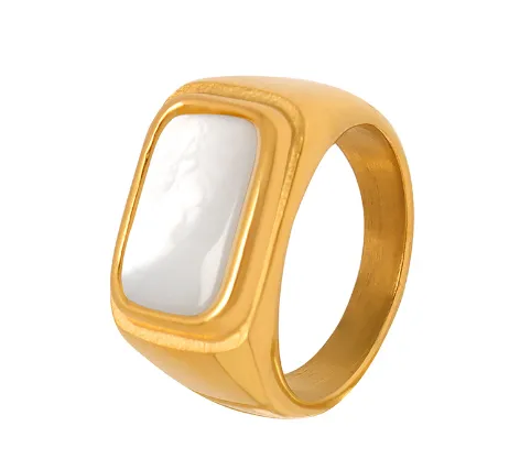 Leia Pearlescent Ring