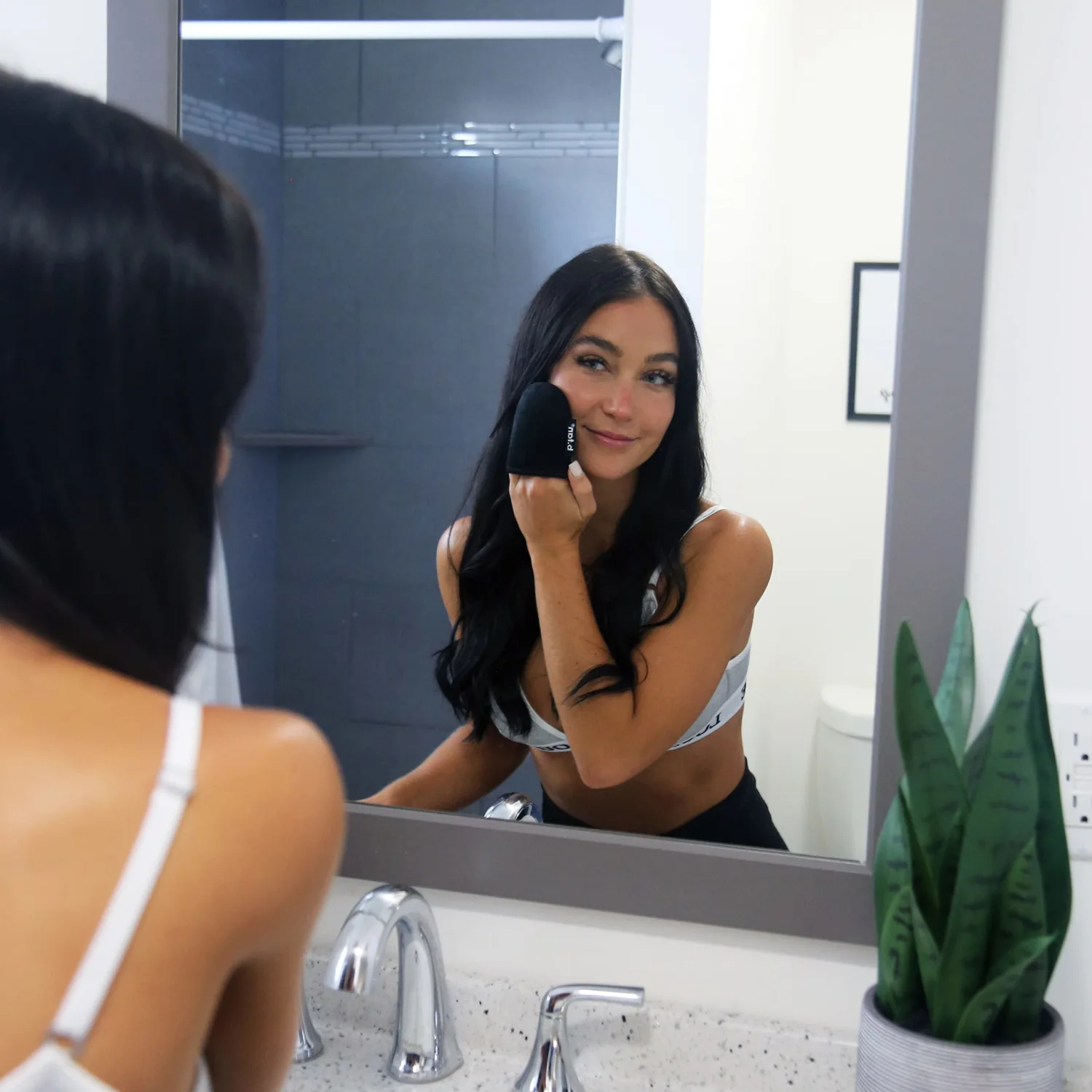b.​tan Face + Body Self Tanning Mitt Kit | Face & Body Mitt Bundle - Streak-Free, Velvety Soft, Reusable & Washable Self Tanner Mitt for Sunless Tan, Body Lotion, Tanning Lotion, & More