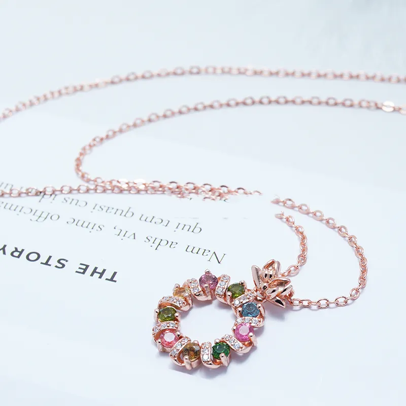 Women's Fashion Dry Spin Peony Flower Crown Doughnut Pendant Necklace