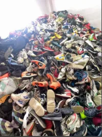 Second-hand Shoes