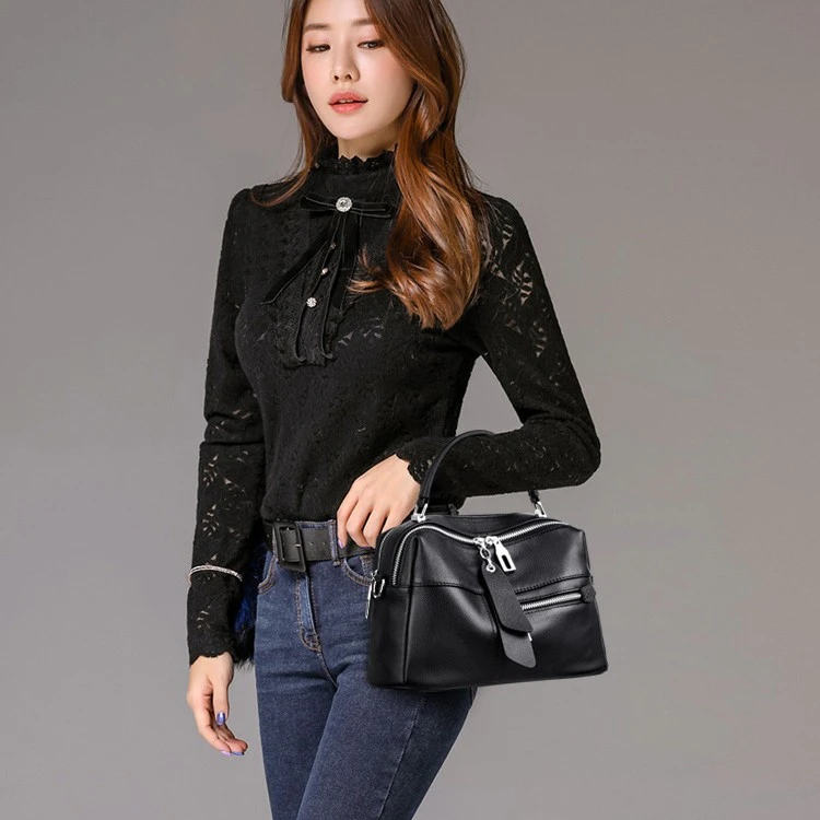 Large Capacity European And American Shopping Shoulder Bag
