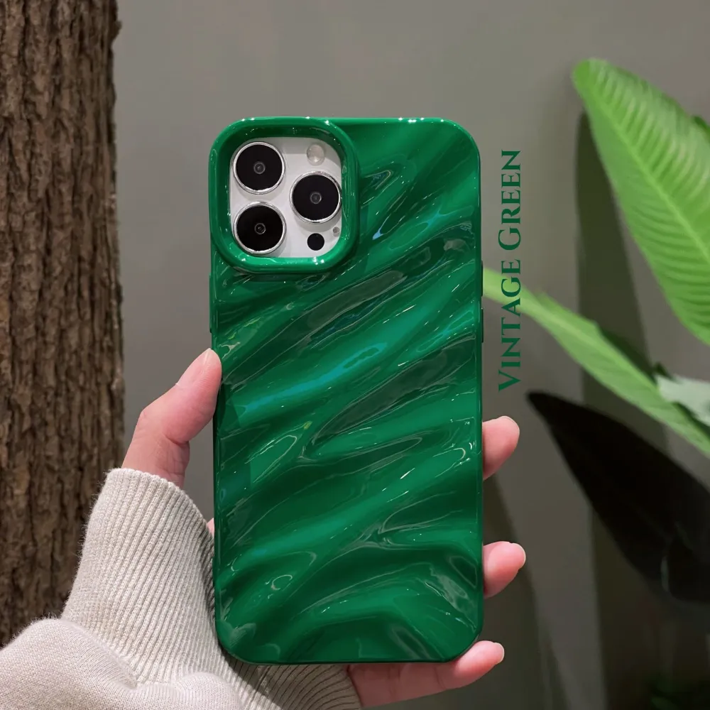 Small Green High-end Three-dimensional Pleated Phone Case