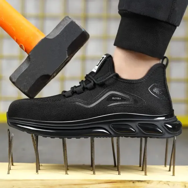 Men's Puncture Resistant Safety Shoes Are Lightweight And Comfortable