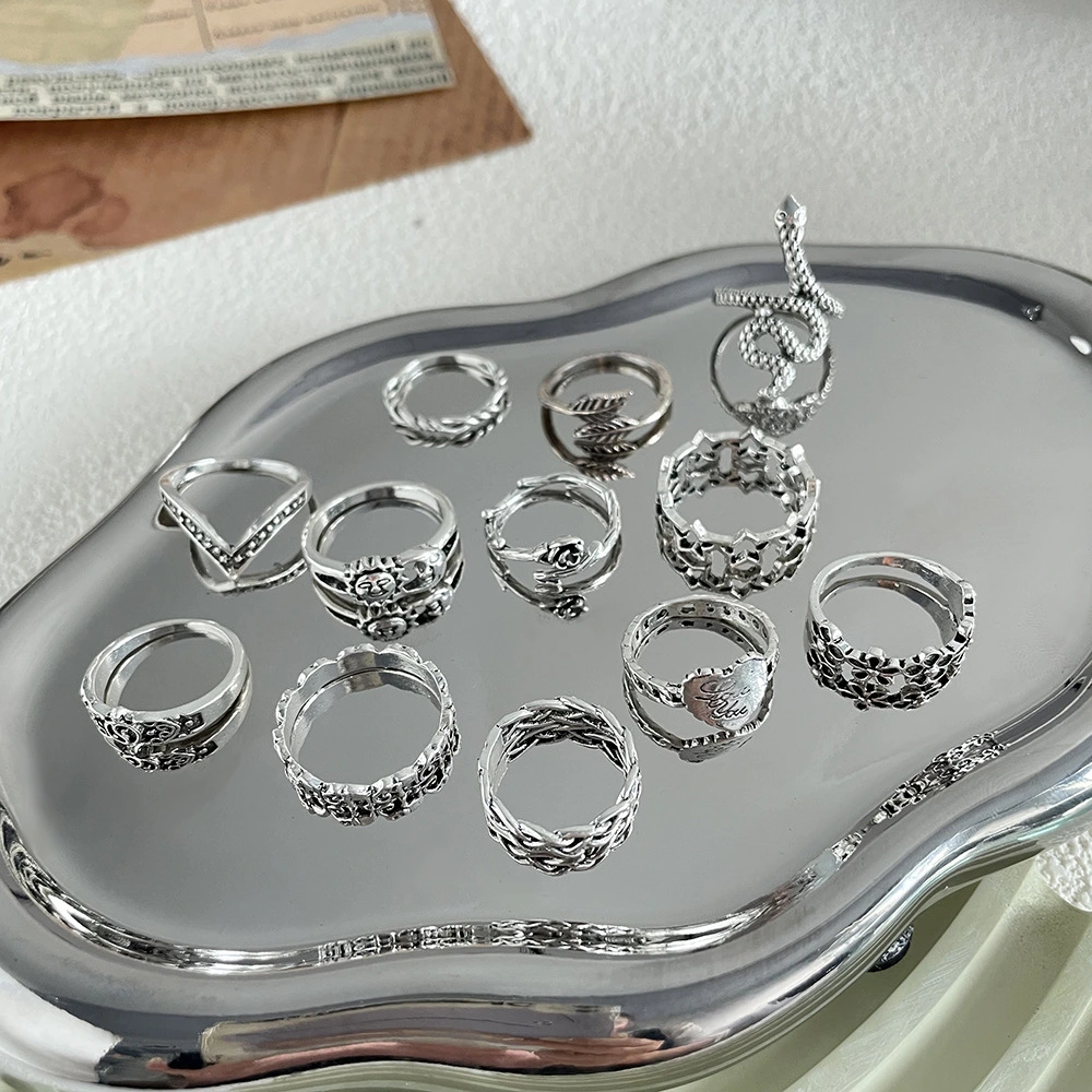Women's Fashion Vintage Star Moon Sun Human Face Love Leaves Small Flower Ring