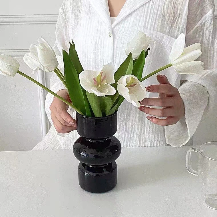 Minimalist Vase Decorations With Retro Desktop Decoration