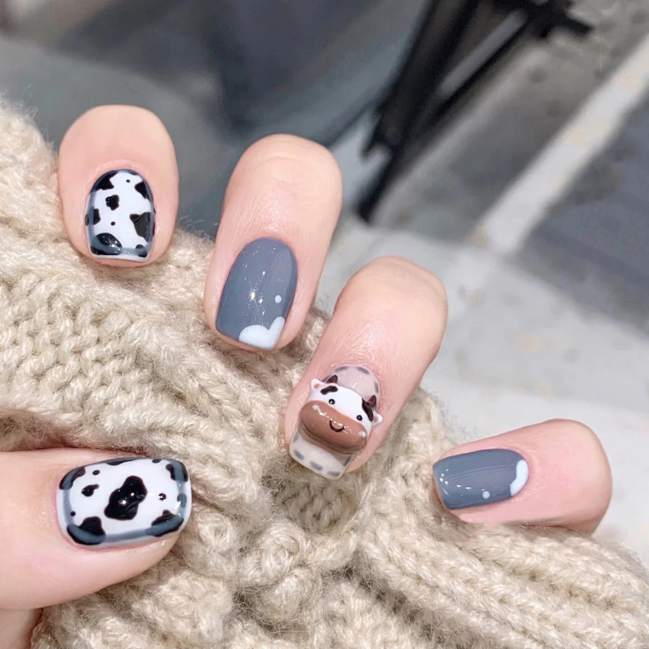 Finished Cow Nail Patches 24 Pieces