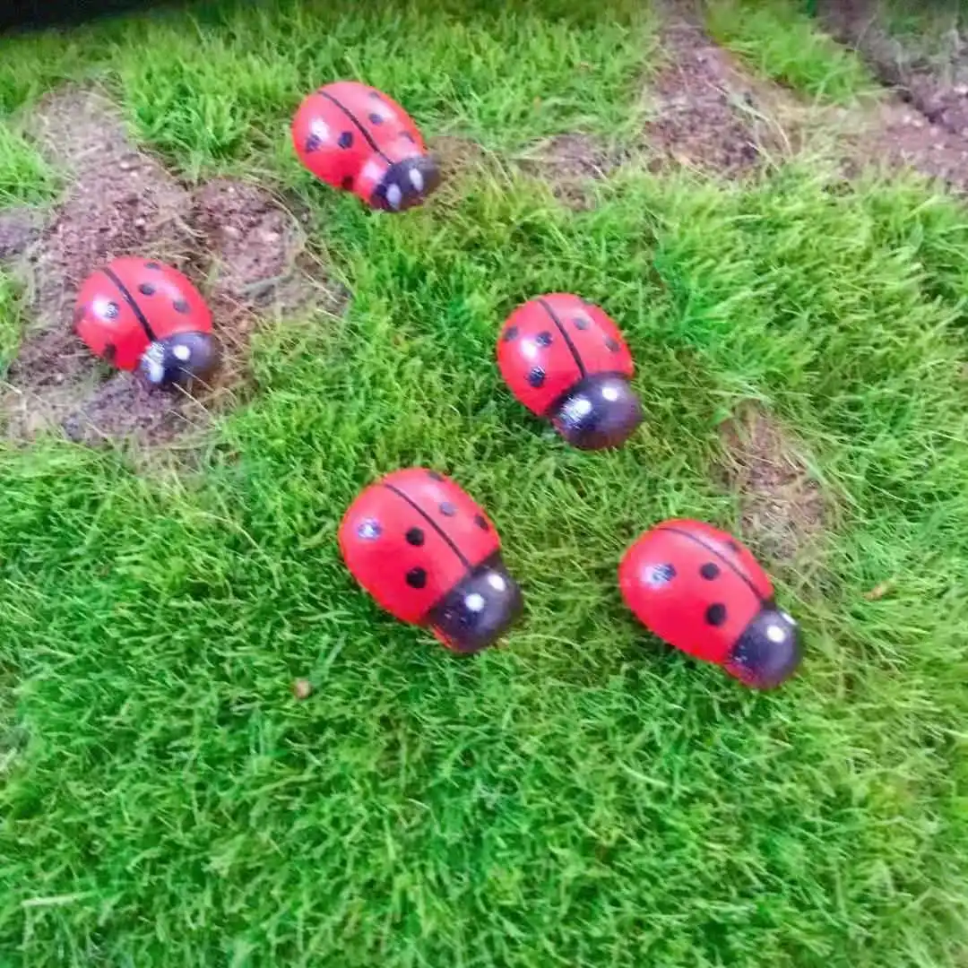 10PCS New Hanging Decorative Ladybirds Garden Wall Ornament Home Outdoor