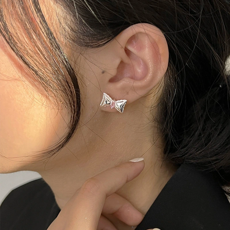 2023 New Lava Star Zircon Earrings for Female Minors with a High Sense of Fashion and Personalized Exquisite Earrings