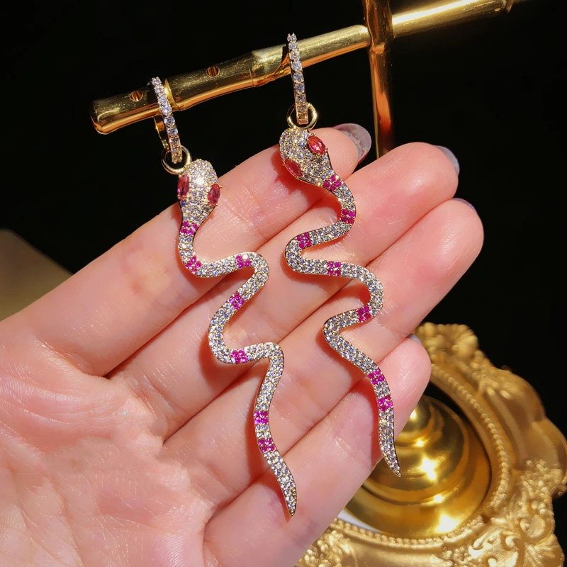 Zircon Micro Inlaid Heavy Work Snake Shaped Pendant