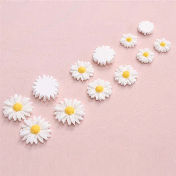 Resin Accessories Small Daisy Flower Phone Case DIY Jewelry Material