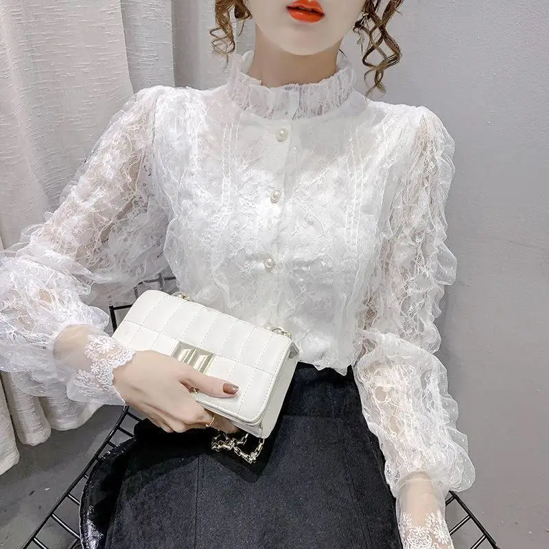 Fashion Women's Solid Color Lace Bottoming Shirt