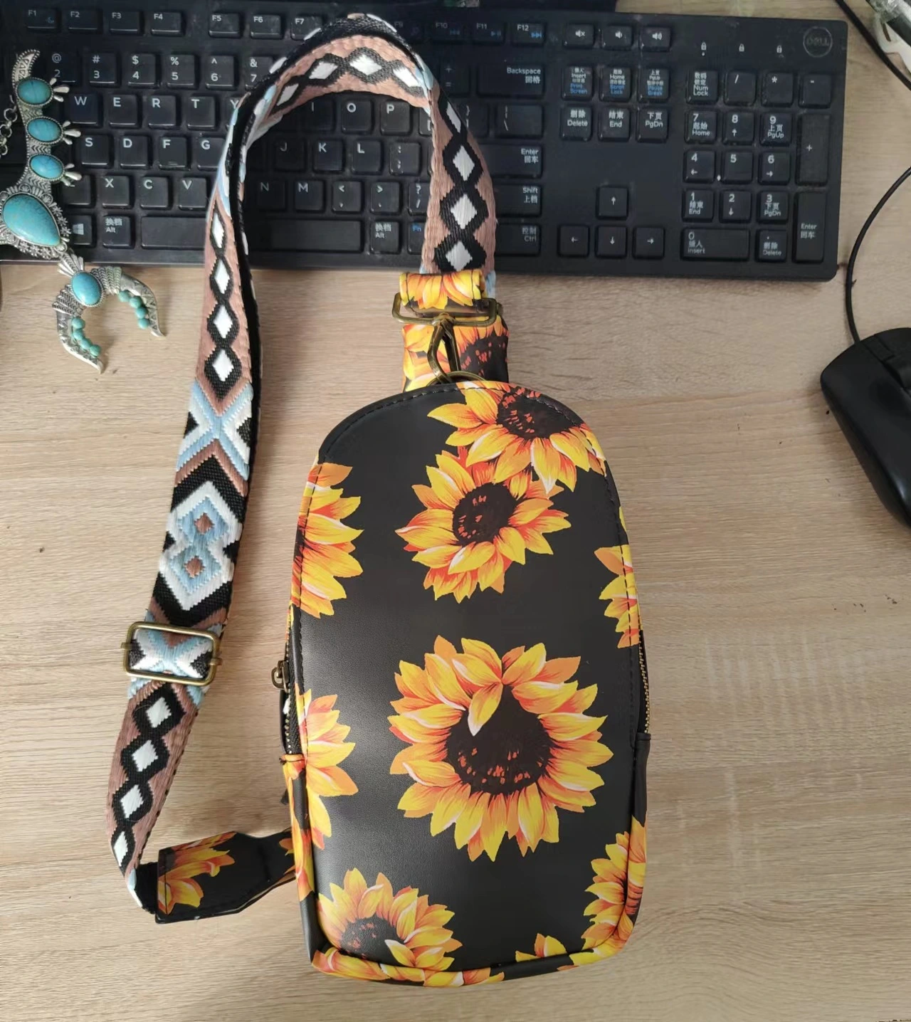 New Ladies Chest Bag PU Solid Color Crossbody Bag