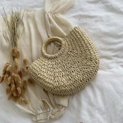 Round Bucket Hand-woven Bag Half Moon Shape Simple Fashion Portable Grass