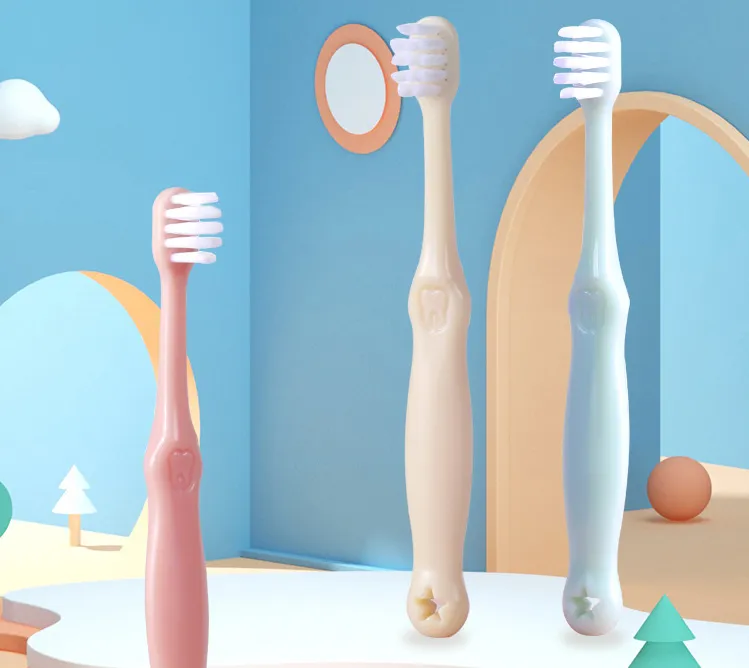 Children's Toothbrush Feathers Are Fine And Silky