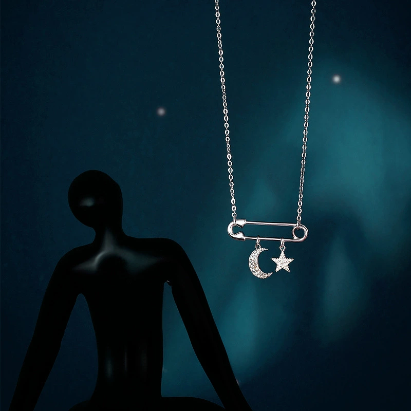 S925 Silver Brooch Necklace Short Simple Moon Pendant