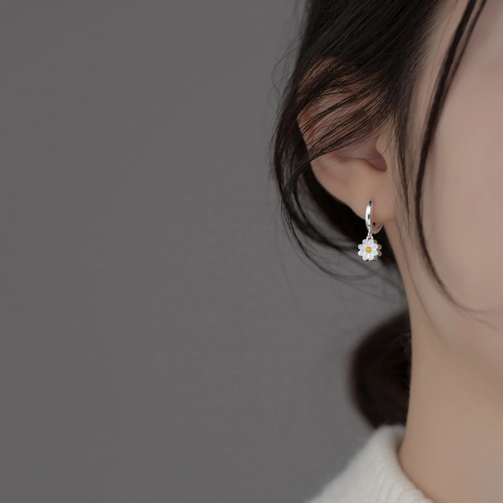 Cute Little Daisy Flower Earrings