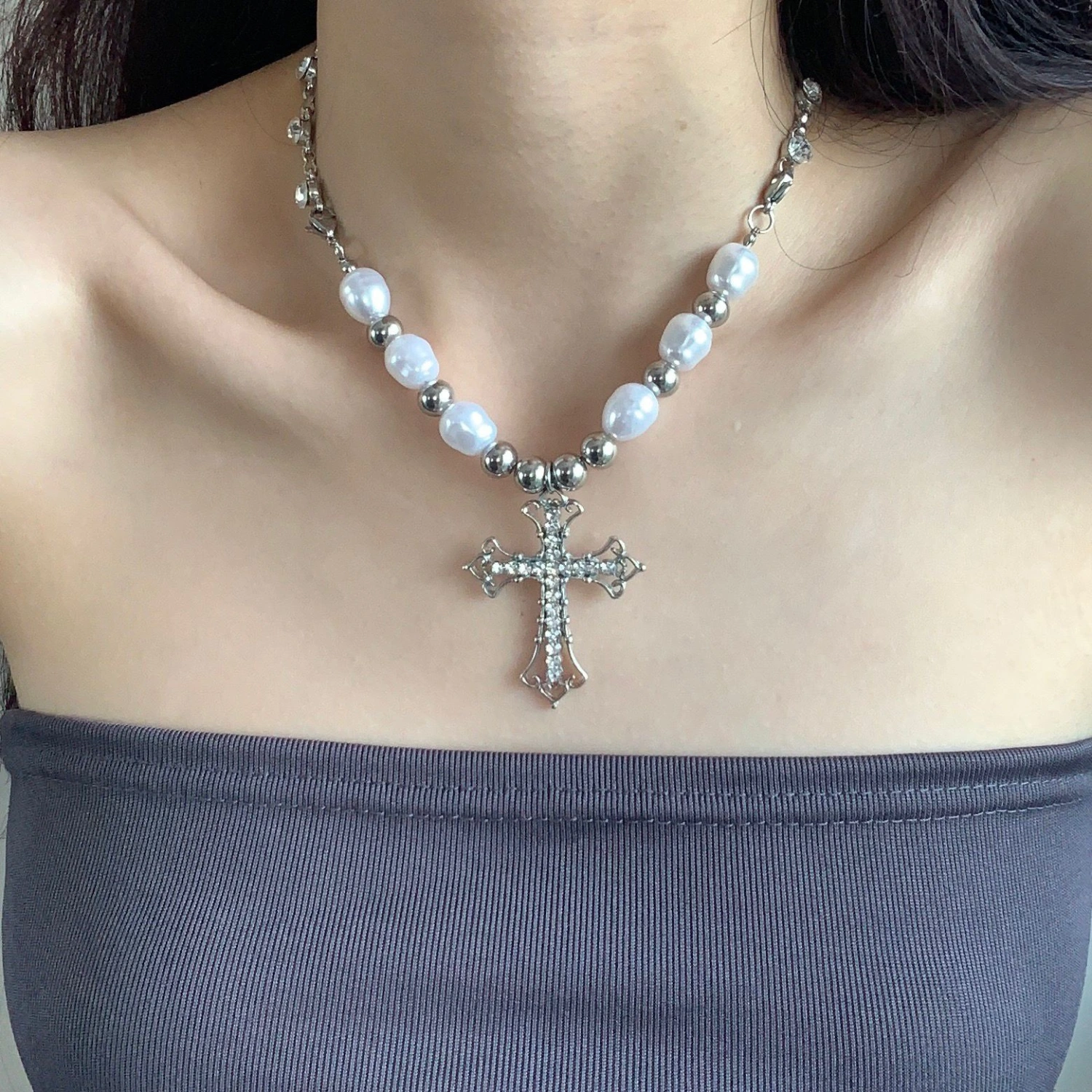 Necklace European and American ins Personalized Vintage Cross Pearl Pendant Accessories Hip Hop Versatile Bounce Necklace Men's and Women's Fashion