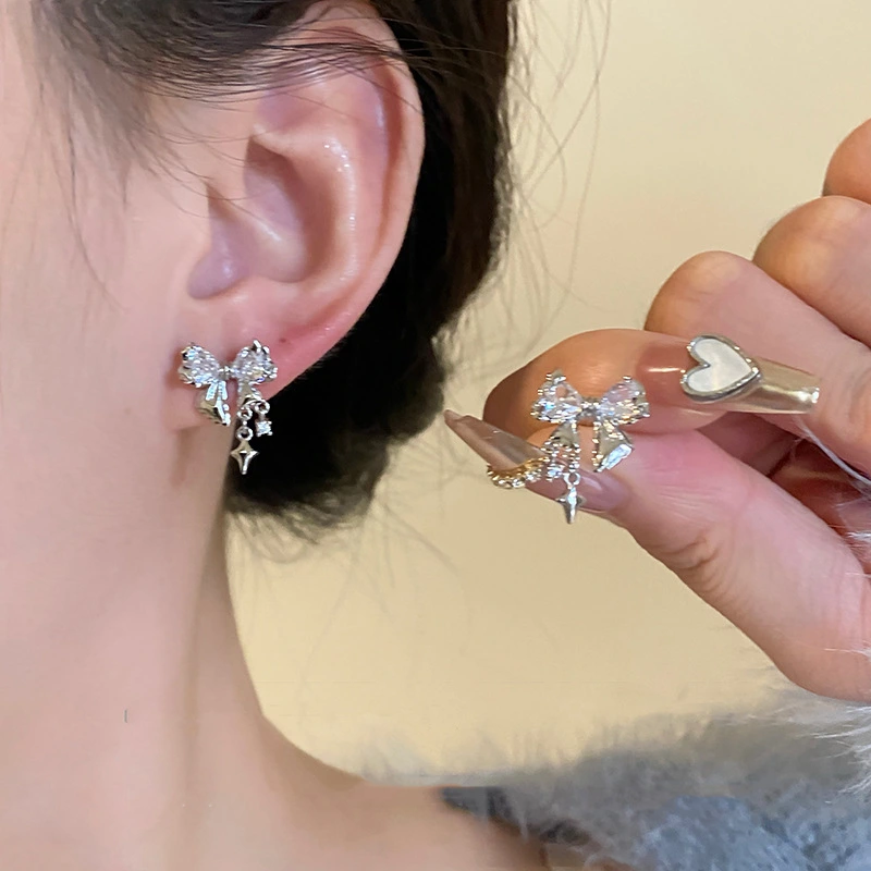 2023 New Lava Star Zircon Earrings for Female Minors with a High Sense of Fashion and Personalized Exquisite Earrings