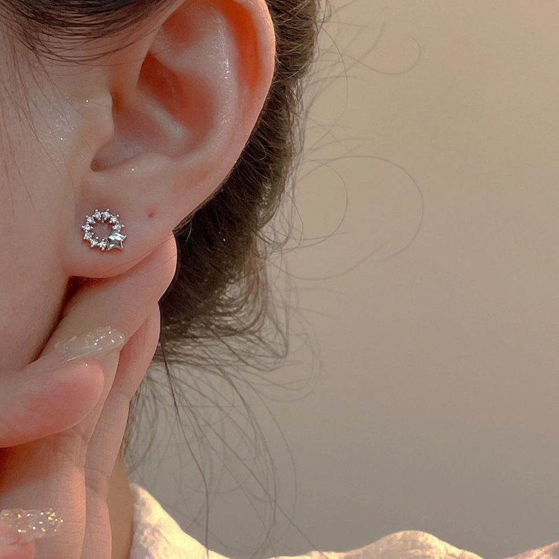 2023 New Lava Star Zircon Earrings for Female Minors with a High Sense of Fashion and Personalized Exquisite Earrings