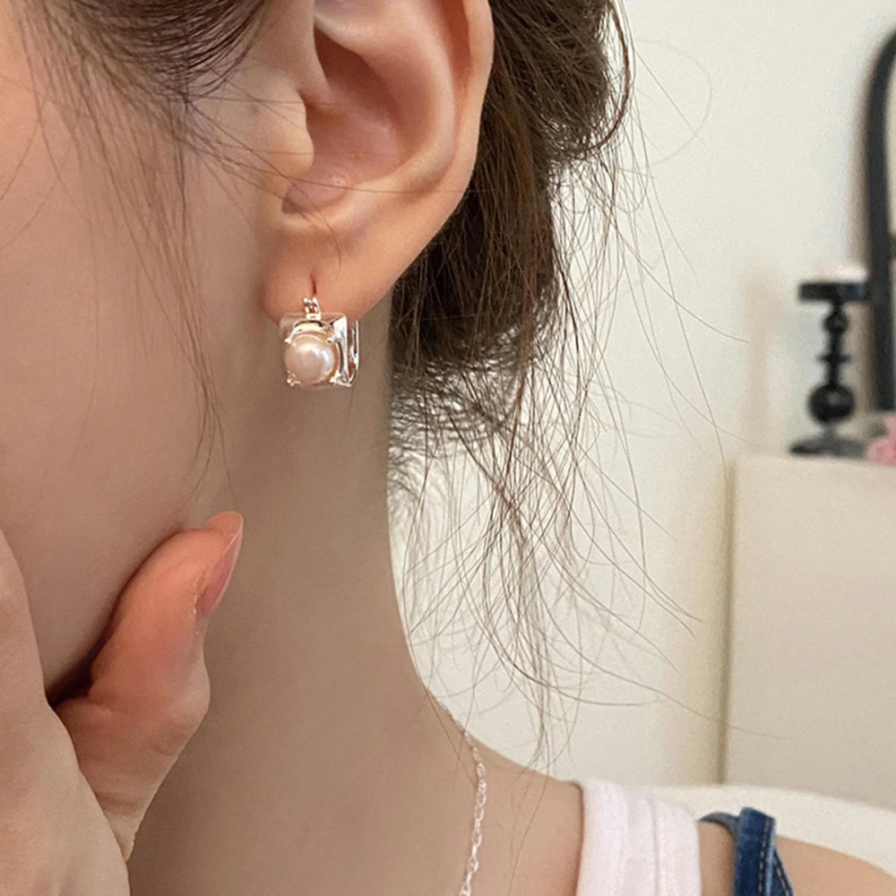 2023 New Lava Star Zircon Earrings for Female Minors with a High Sense of Fashion and Personalized Exquisite Earrings