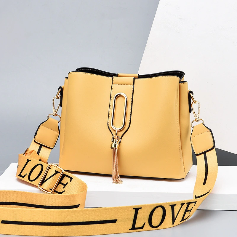 Fashion Atmosphere All-match Shoulder Bag Multi-Compartment Messenger Bag