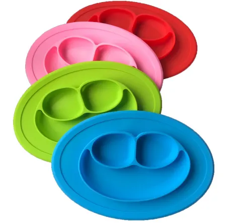 Children's meal pad with silicone smiling face plate