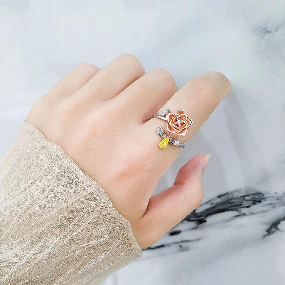 Women's Creative Fashion Rotating Flower Ring