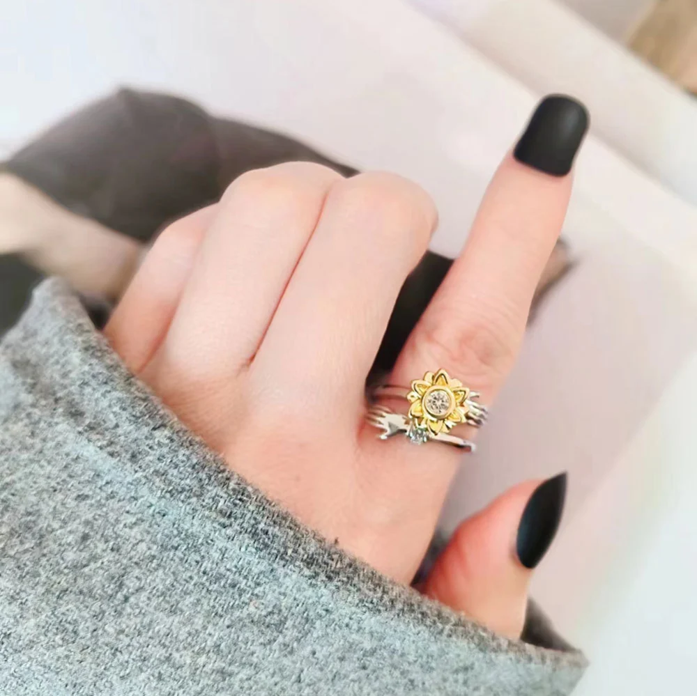 Fashion Adjustable Sunflower Rotating Ring