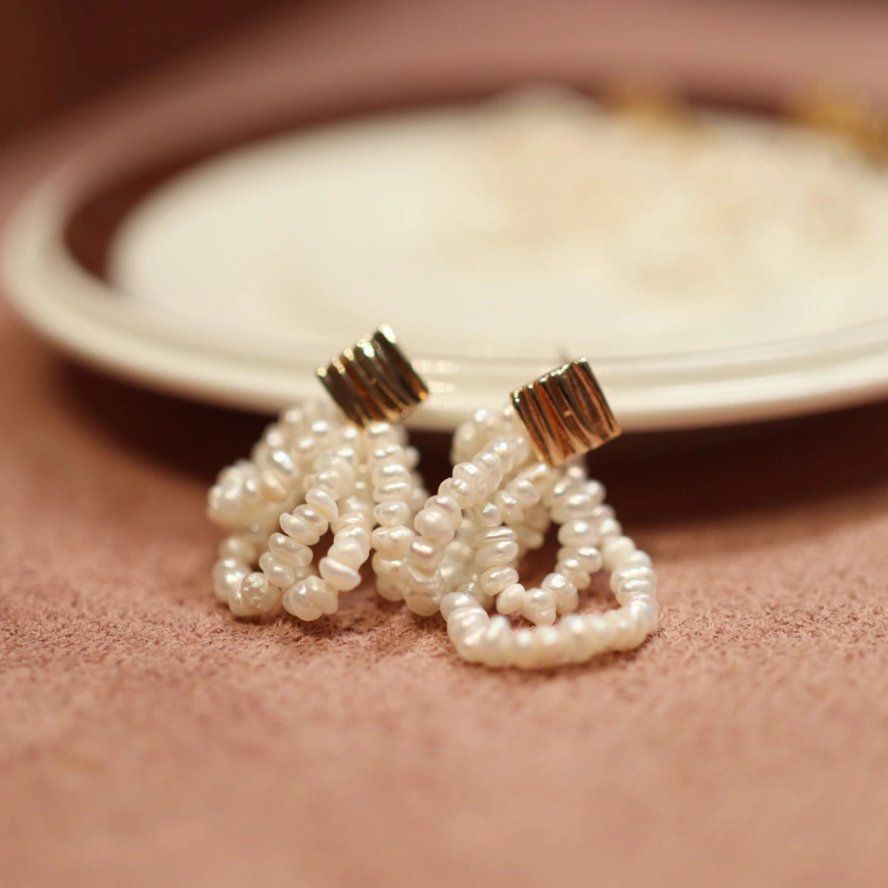 Stylish Vintage Pearl Ear Clips