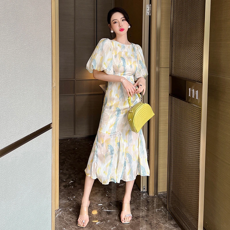 Fashionable Printed Bubble Sleeved Dress