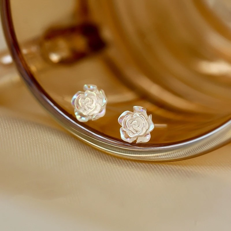 Silver Needle Camellia Stud Female Small And Delicate