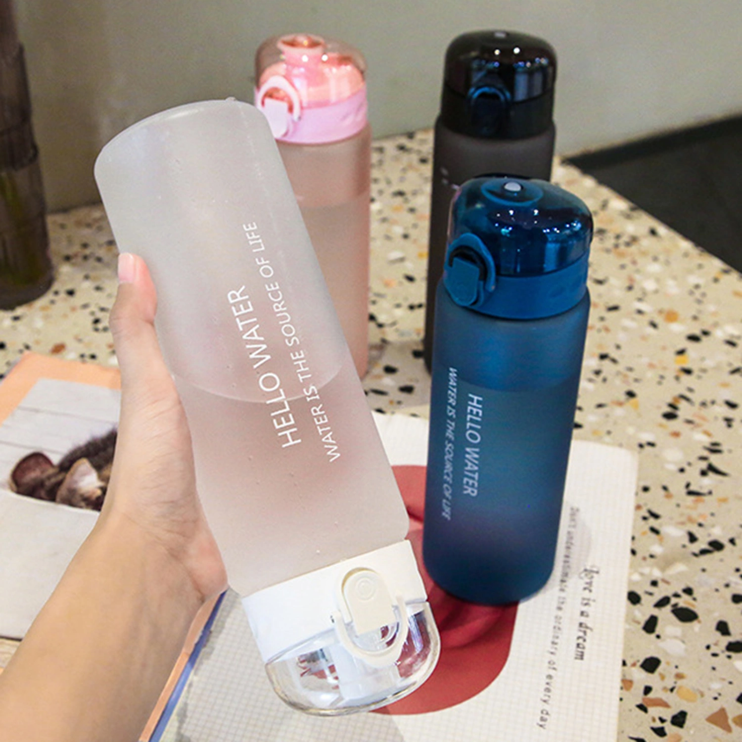 780ml Water Bottle Eco-friendly Leak-proof Plastic Milk Juice Sport Water Jug for Household