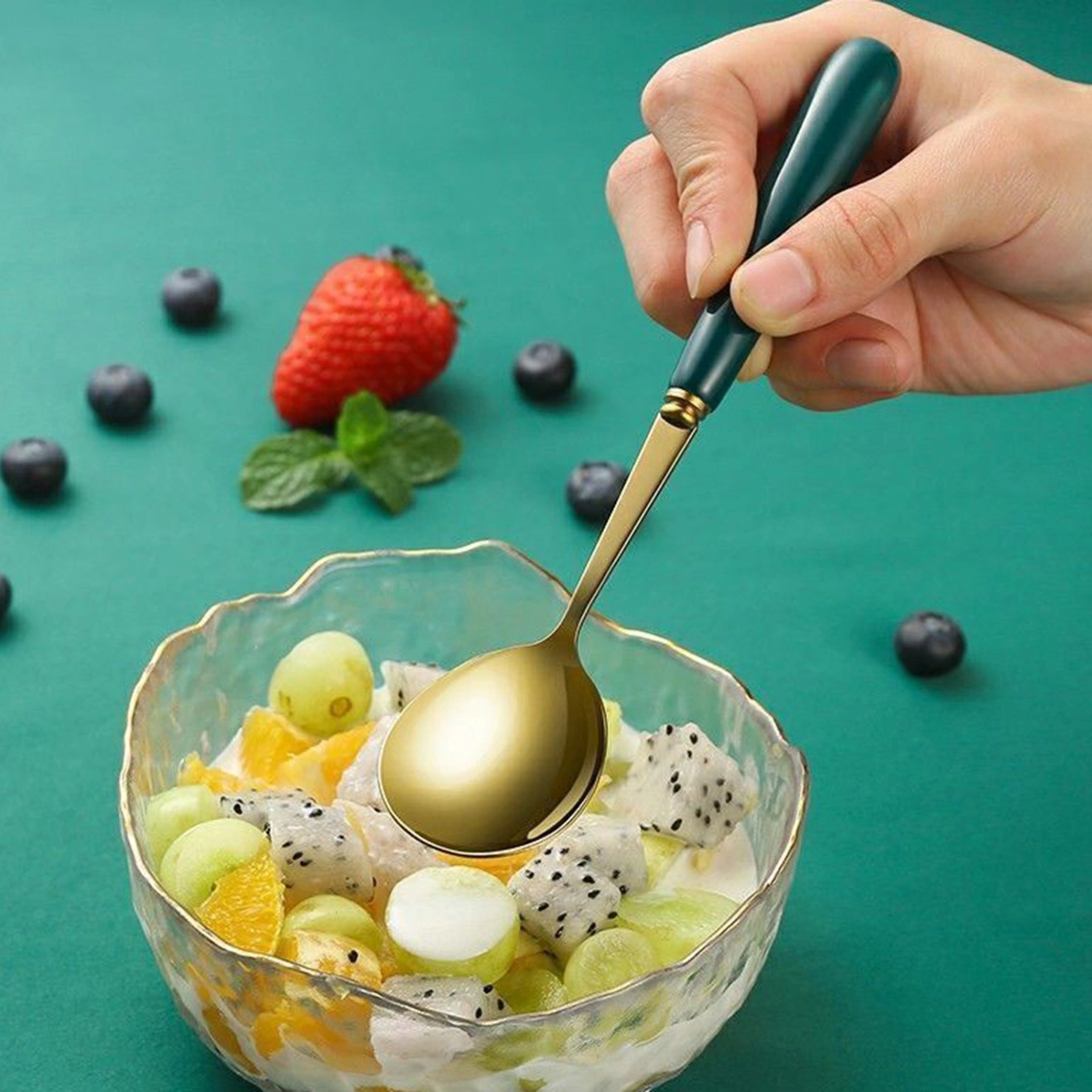 10 Pcs Soup Spoons High Temperature Resistant Long Handle Round Contrast Color Glossy Surface Dining Stainless Steel Reusable Ice Cream Dessert Spoons Kitchen Tool