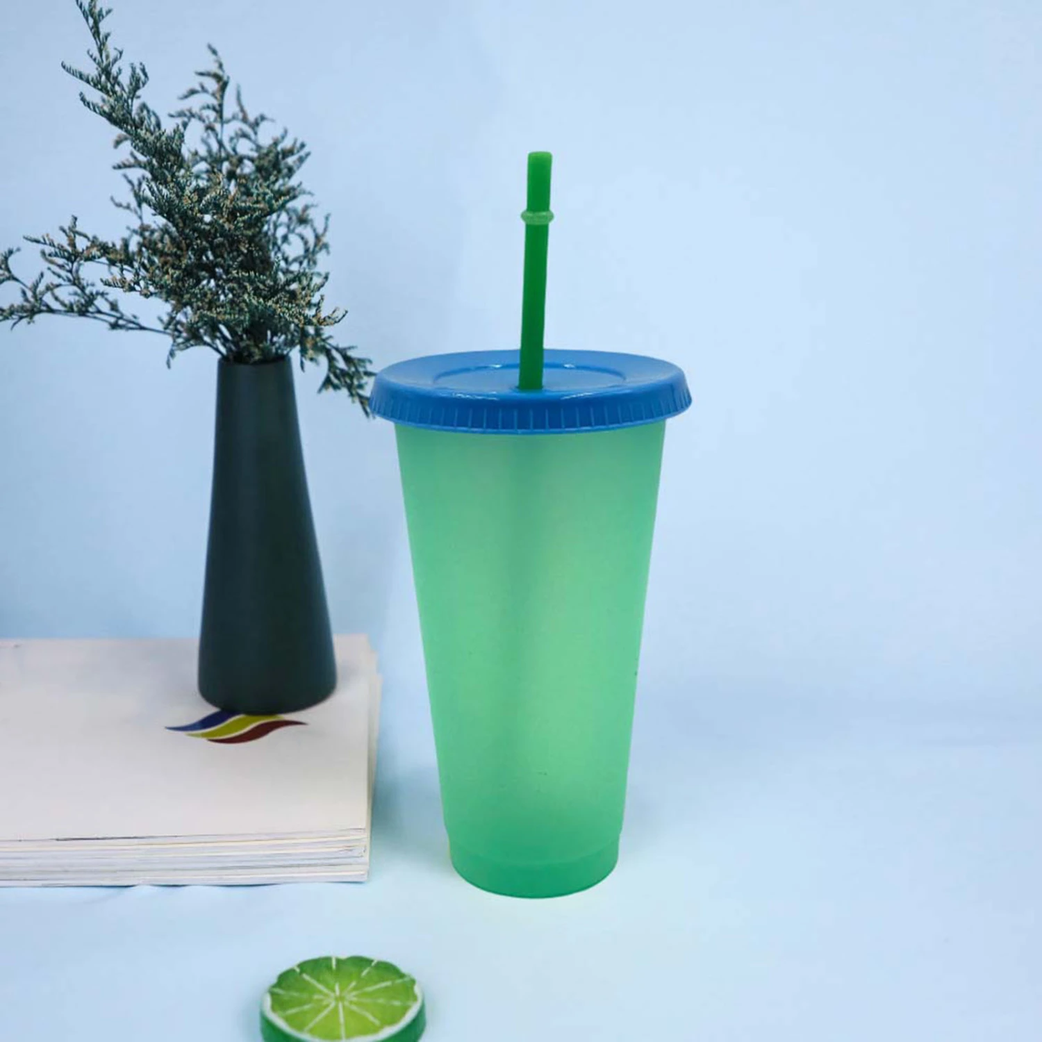 600-700ml Straw Cup Thermal Discoloration with Cover High Capacity Frosted Heat And Cold Discoloration Cup Daily Use