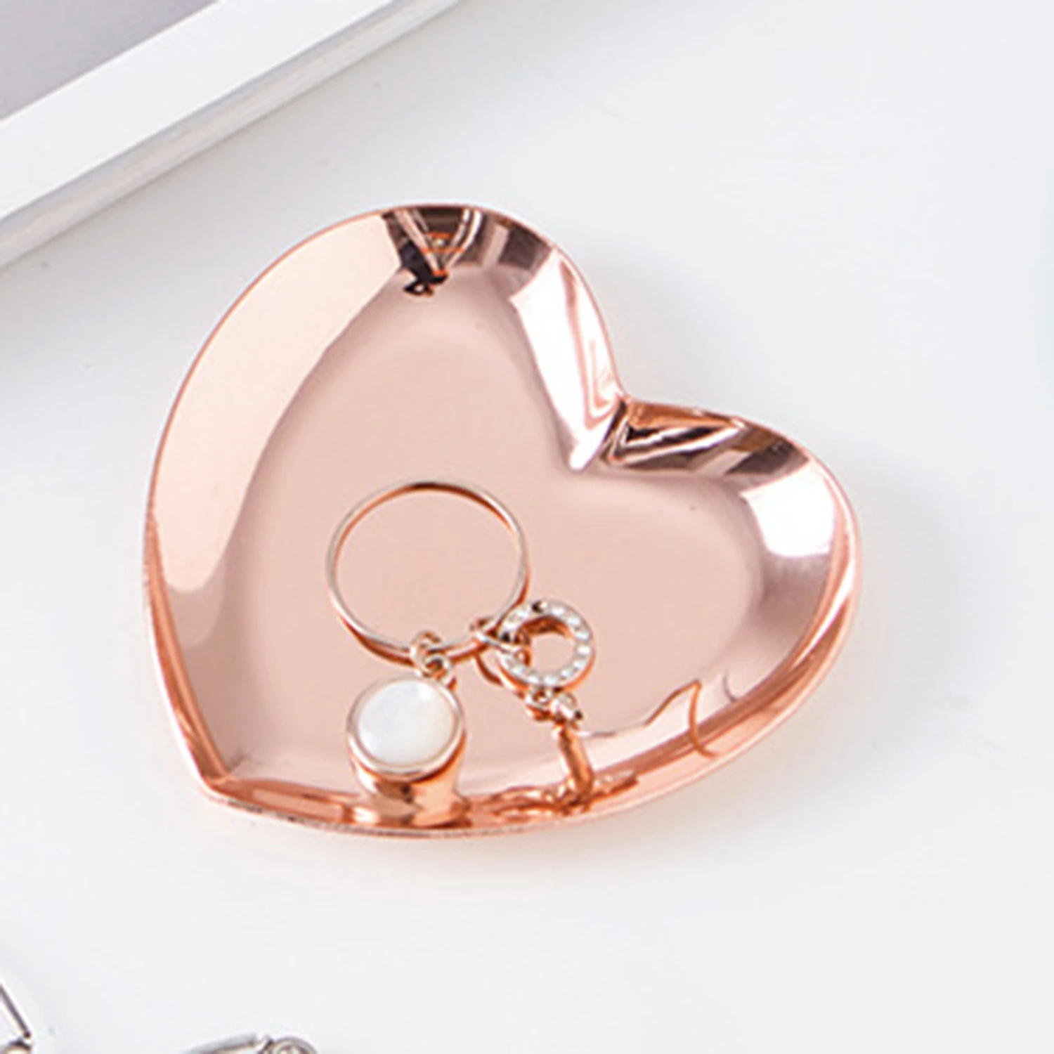 Bathroom Towel Dish Stackable Heart Shape Easy to Clean Metal Texture Sturdy Storage Anti-rust Stainless Steel Storage Iron Pan Household Supplies