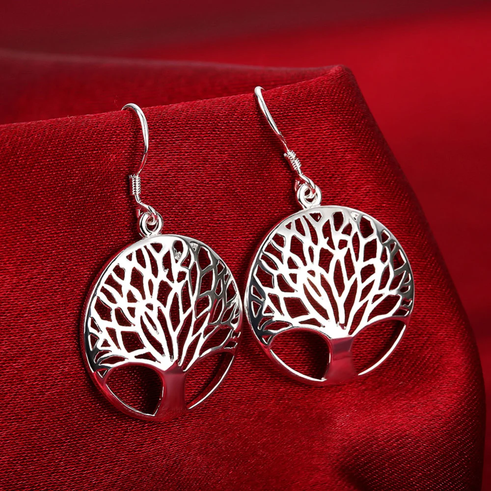 Tree Shaped Earrings For Fashionable Women's Lives