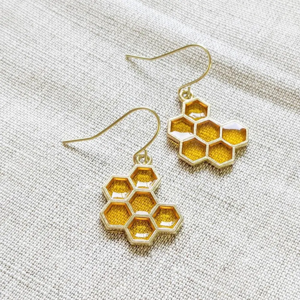 Women's Fashion Honeycomb Pendant Earrings