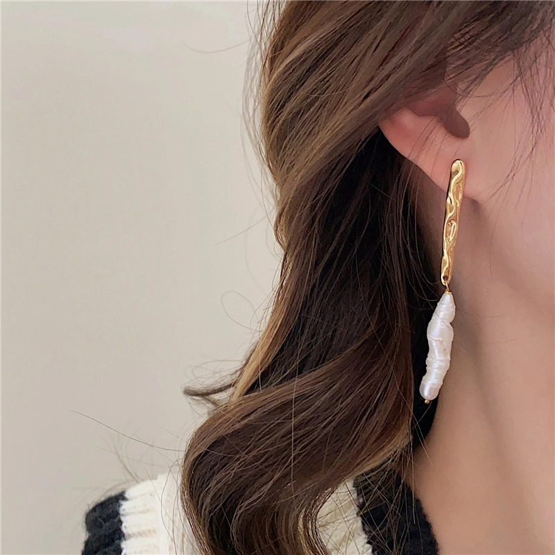 Fashion Retro Natural Pearl Earrings