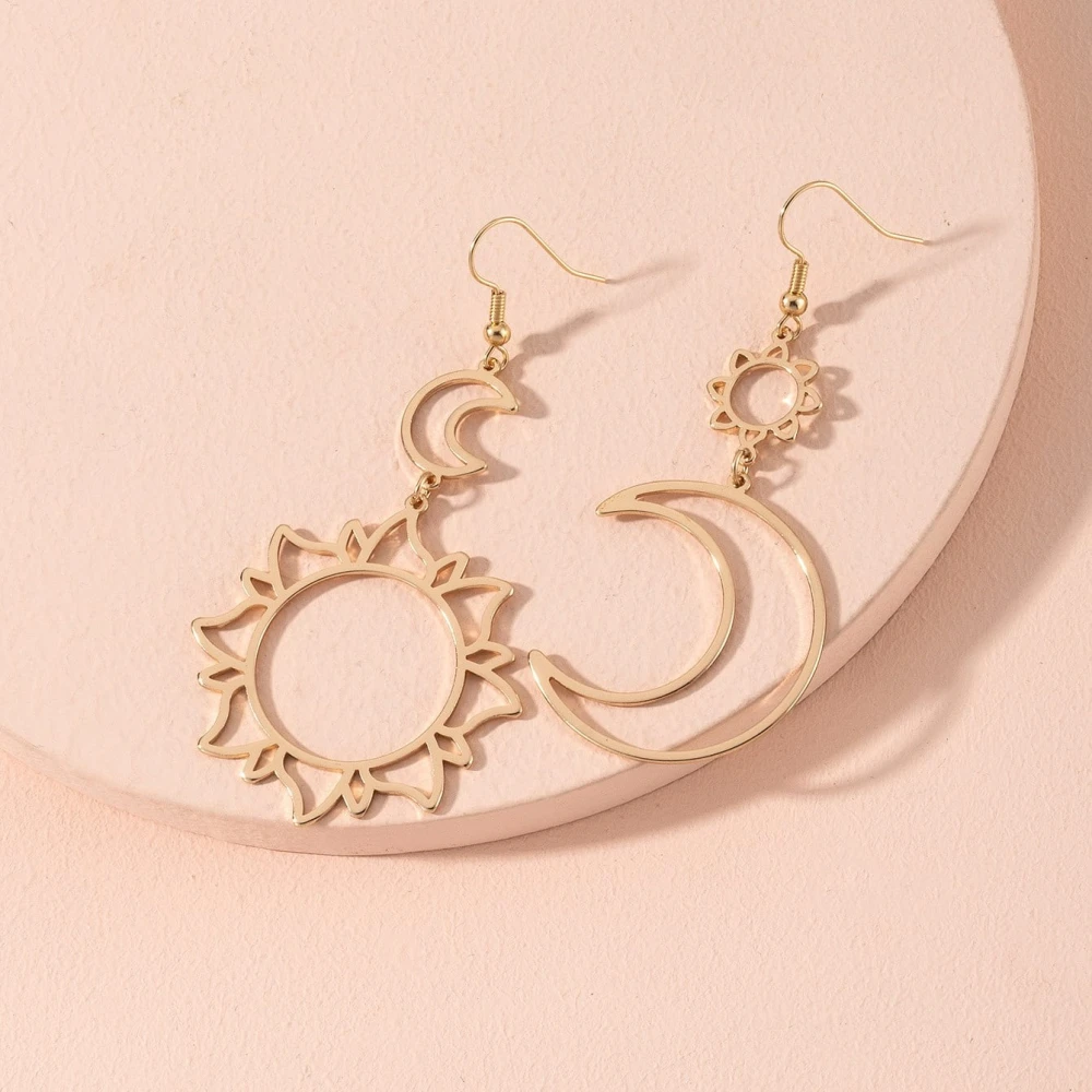 Geometric Alloy Earrings Are Simple And Fashionable