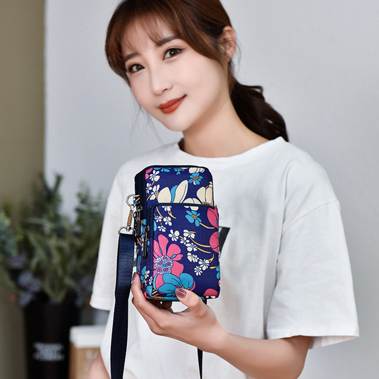 Women Coin Purse Floral Print Shoulder Strap Mini Wear-resistant Space-saving Crossbody Bag for Daily Life
