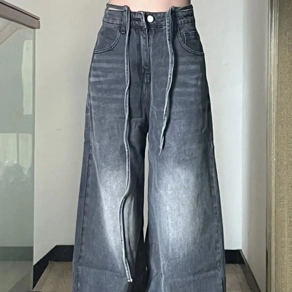 American Style Washed Retro Loose Fitting Straight Leg Jeans For Women